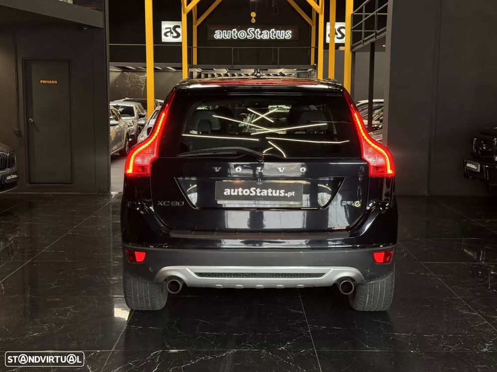 Volvo XC 60 2.0 D4 R-Design Start/Stop - 13