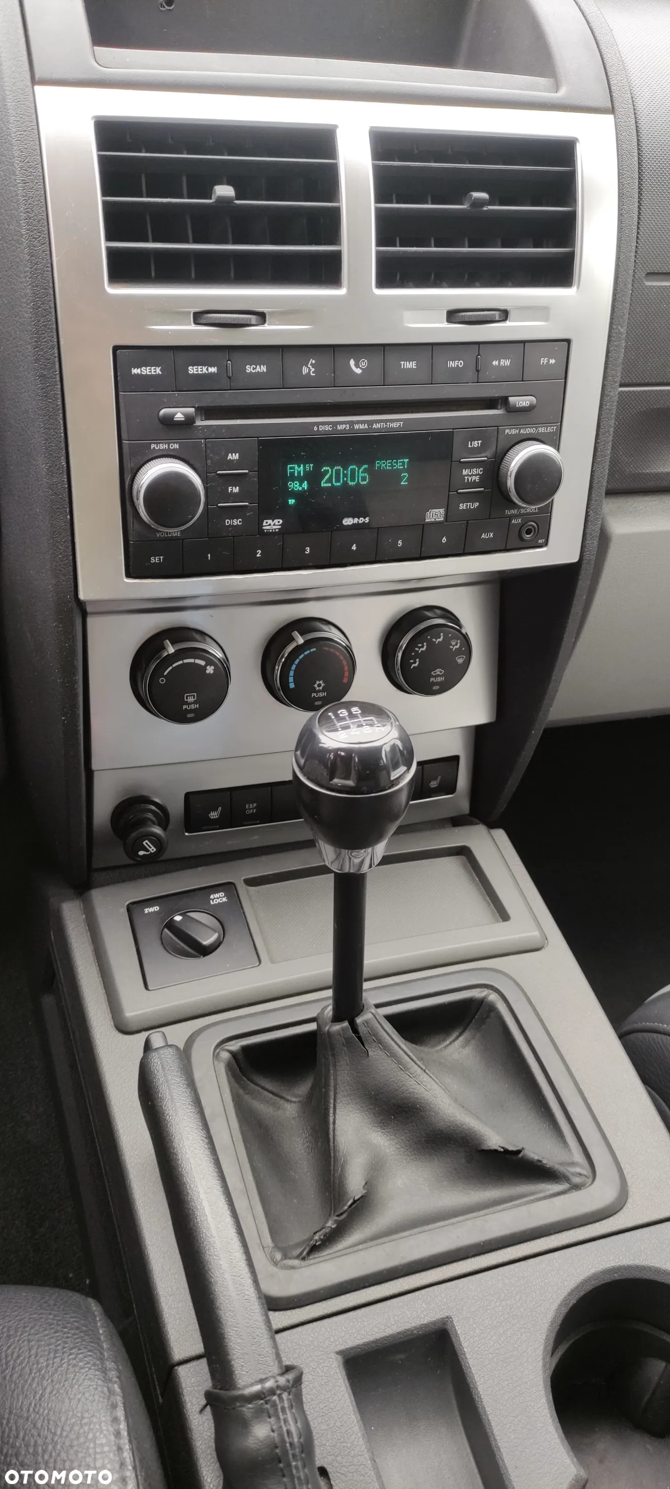 Dodge Nitro 2.8 CRD DPF SXT - 9