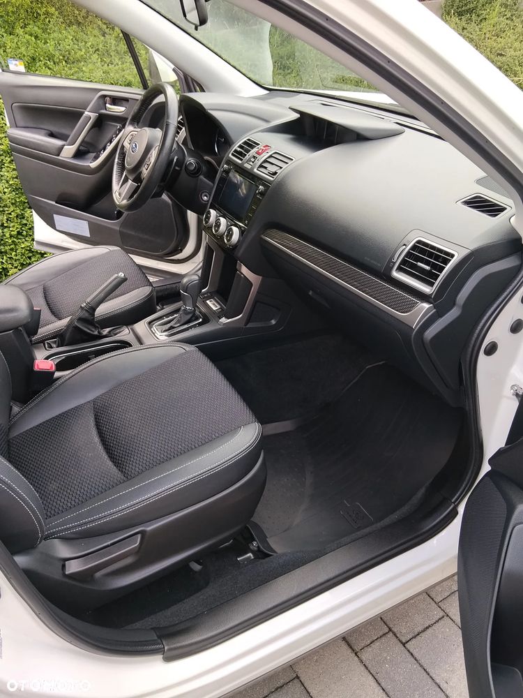 Subaru Forester 2.0 i Exclusive (EyeSight) Lineartronic - 10