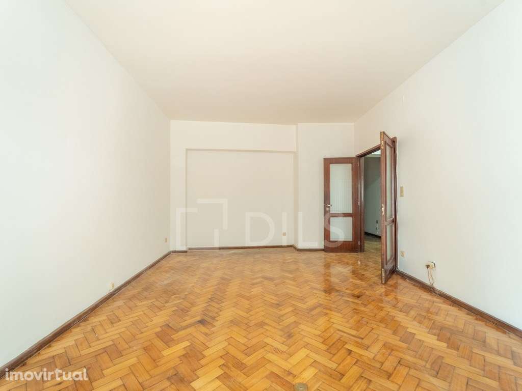 Apartamento T2 com terraço de 40m2, em Costa Cabral, Porto - Grande imagem: 3/28