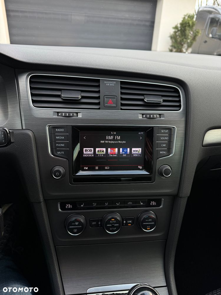 Volkswagen Golf 1.2 TSI BMT Trendline Perfectline - 22