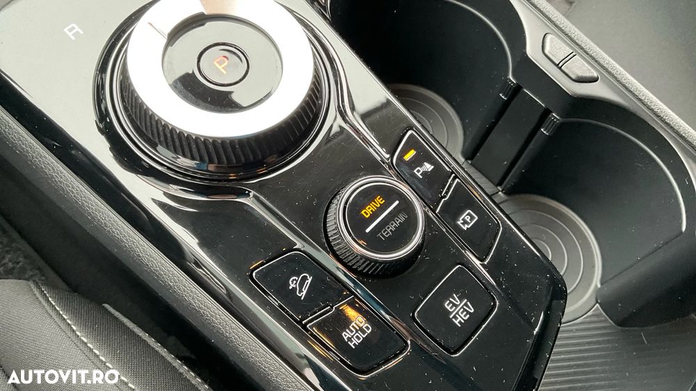 Kia Sportage 1.6 T-GDI PHEV 6AT 4x4 Style - 33