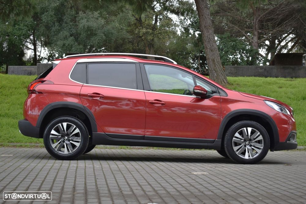 Peugeot 2008 1.2 PureTech Allure EAT6 - 14