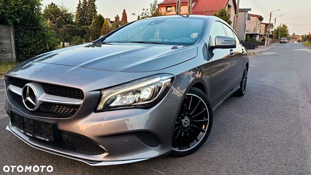 Mercedes-Benz CLA 180 7G-DCT UrbanStyle Edition - 1