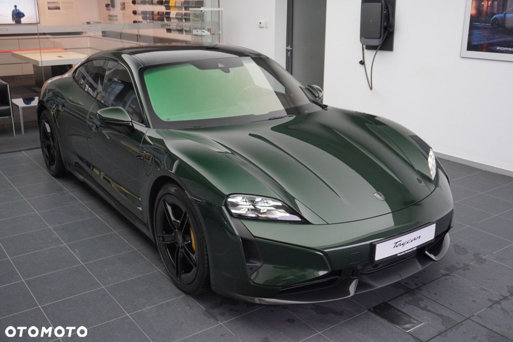 Porsche Taycan Turbo S - 6