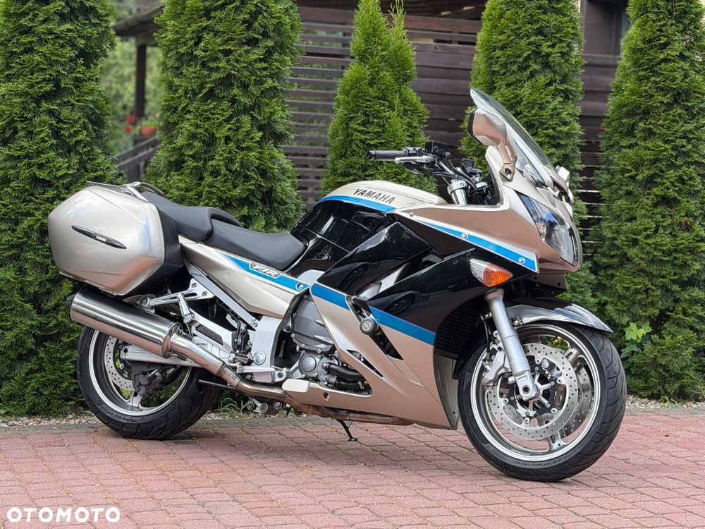 Yamaha FJR - 2