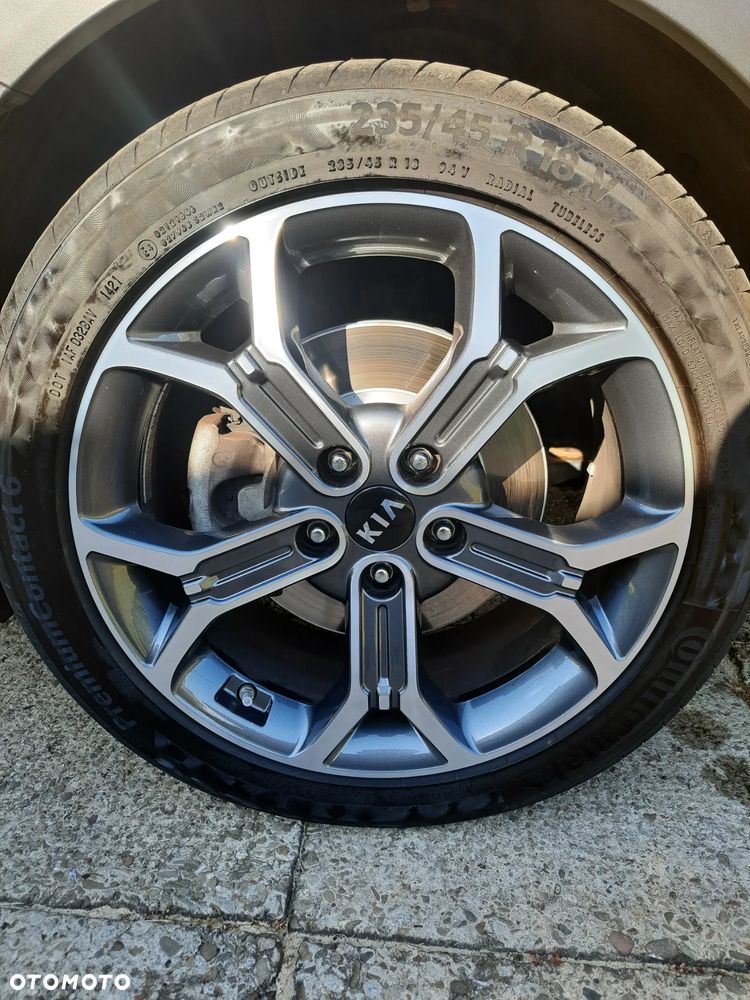 Kia XCeed - 17