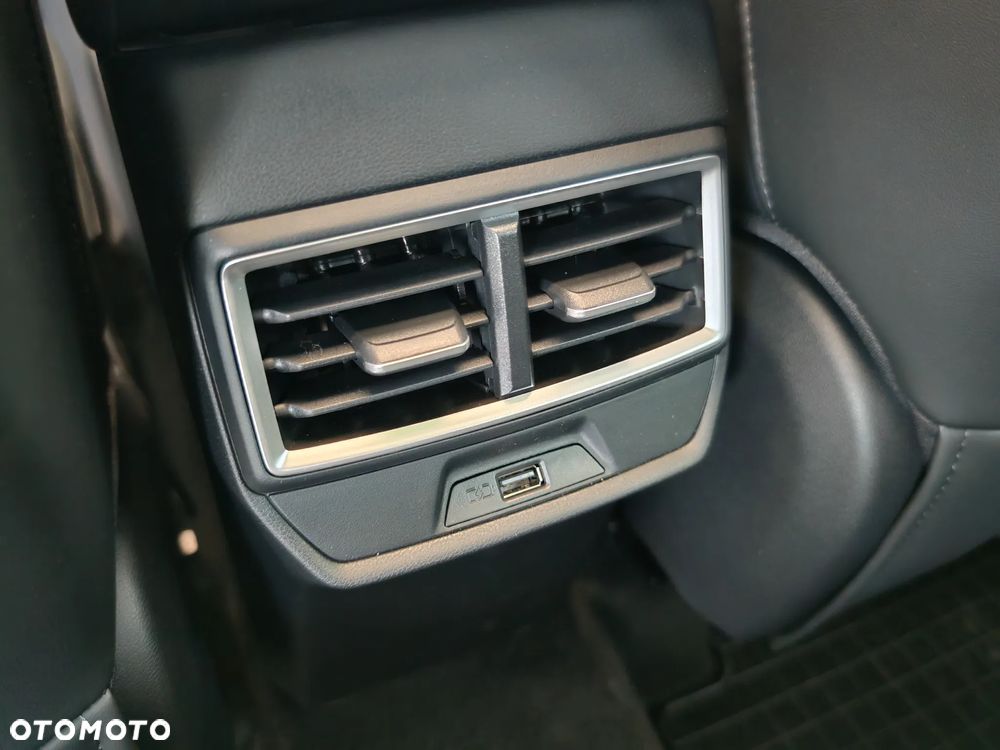 MG ZS Hybrid+ - 26