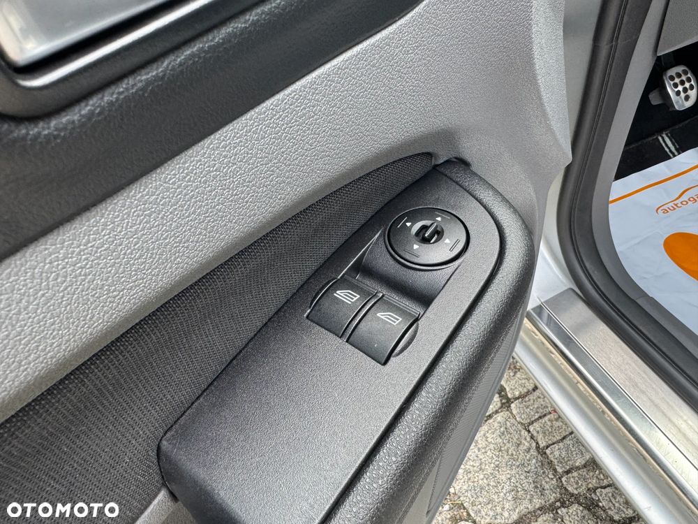 Ford Focus 1.6 Sport - 24