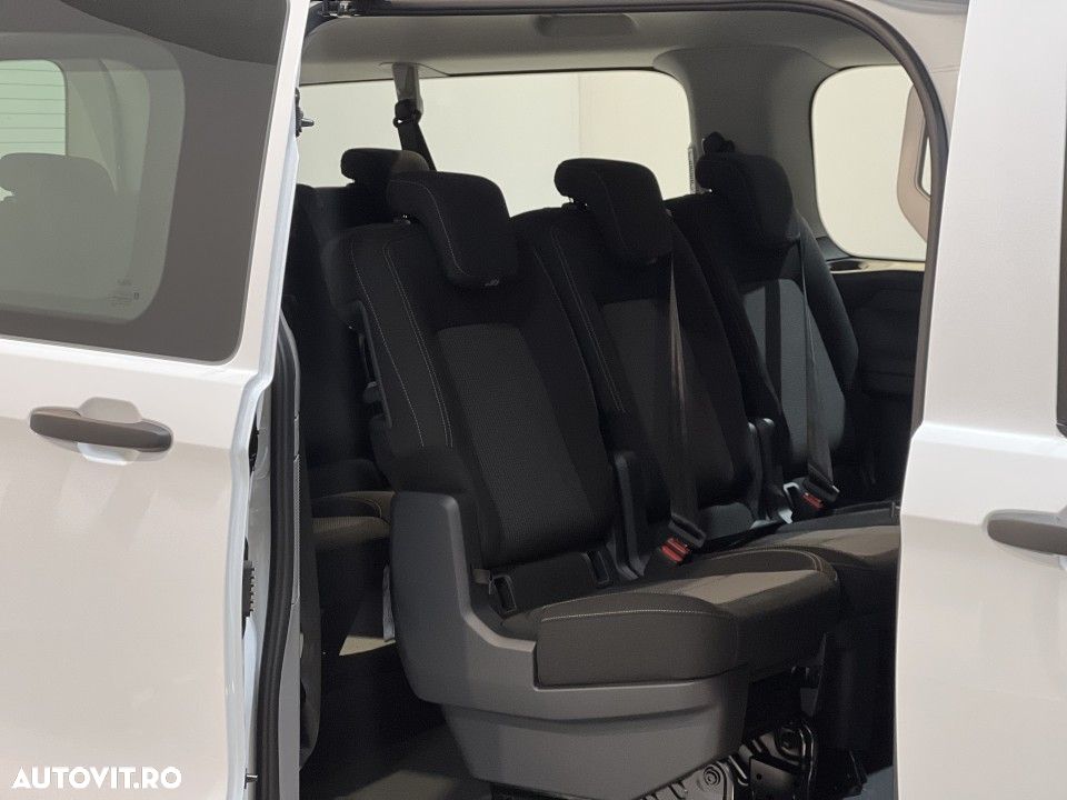 Volkswagen Caravelle - 36