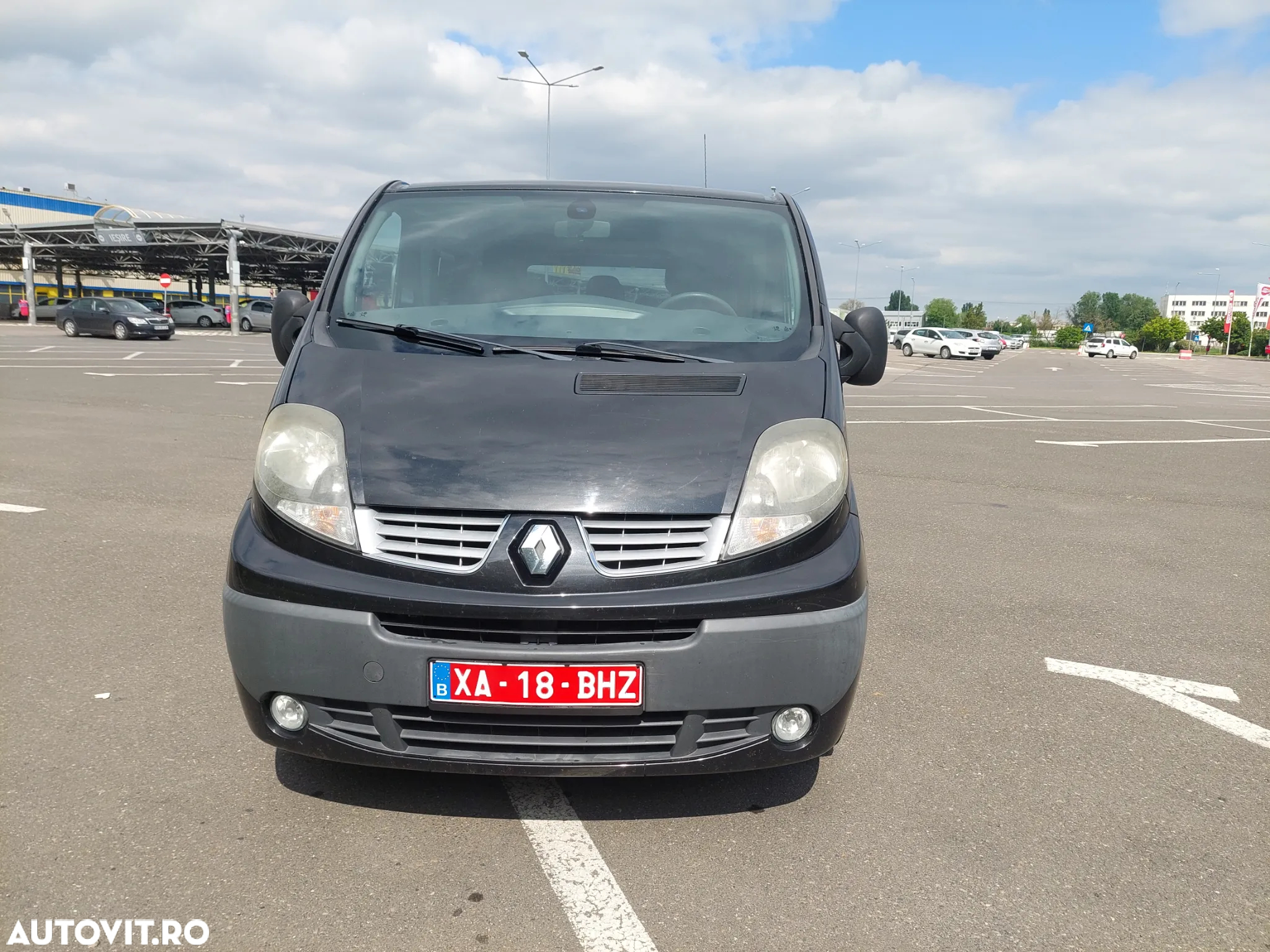 Renault Trafic 2.0 dCi 115 FAP Passenger Black Edition - 3