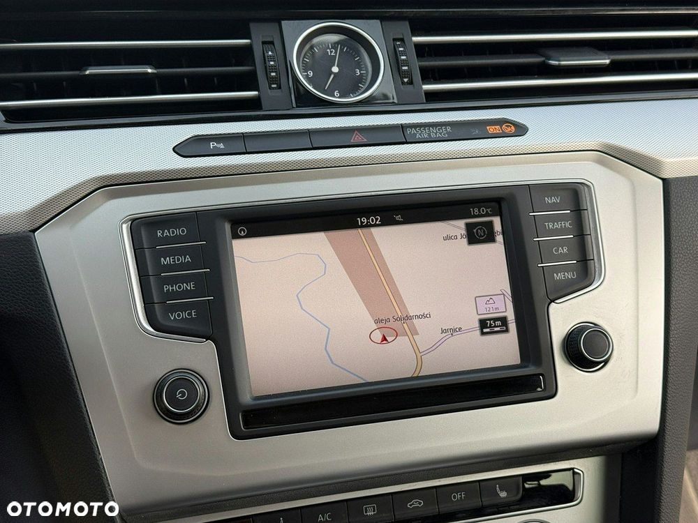 Volkswagen Passat - 7