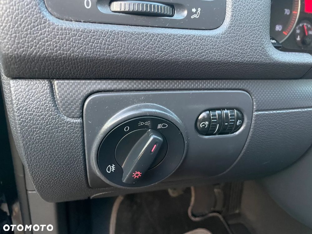 Volkswagen Golf ver-v-1-4-entry - 22