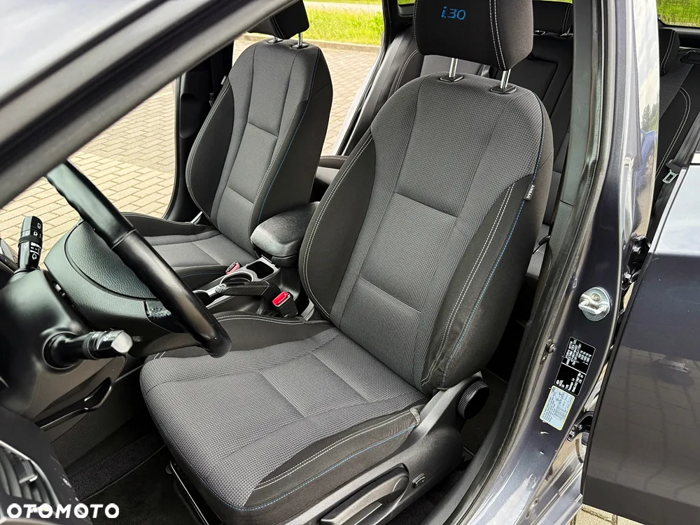 Hyundai i30 1.6 CRDi BlueDrive Go - 29