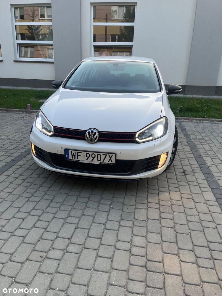 Volkswagen Golf 2.0 TDI Highline - 4