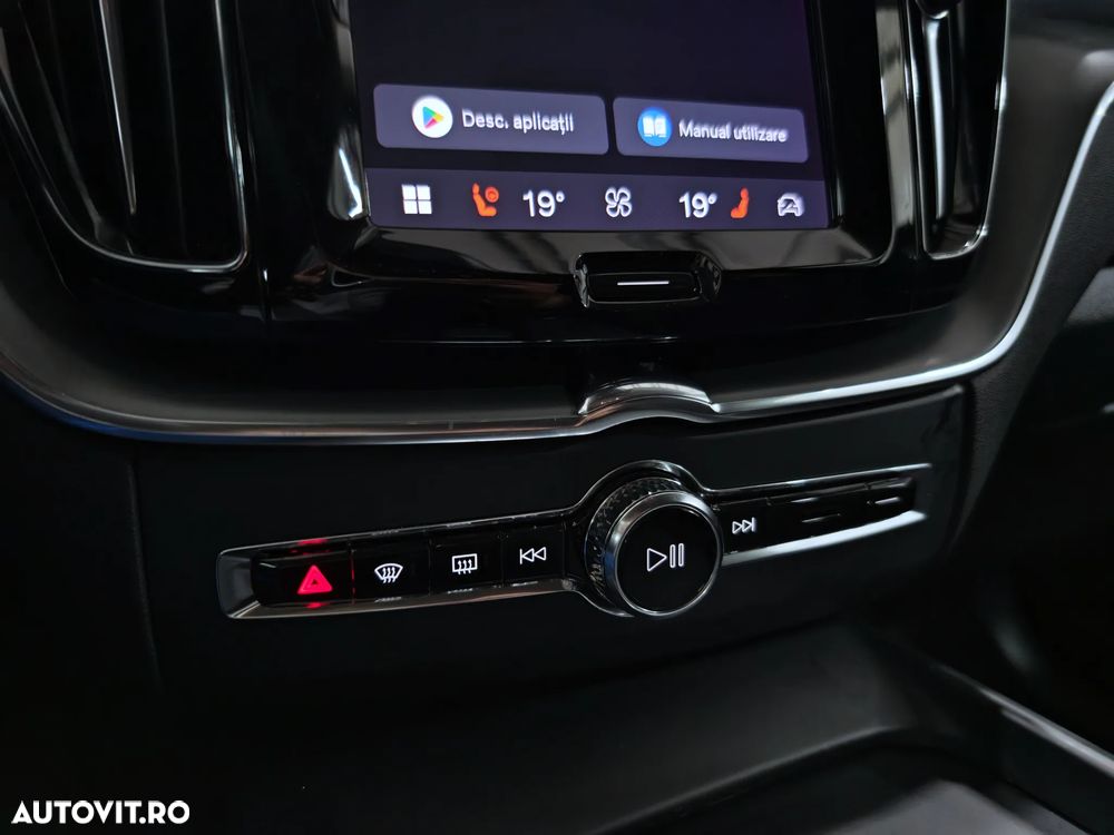 Volvo XC 60 B4 MHEV Momentum Pro - 21