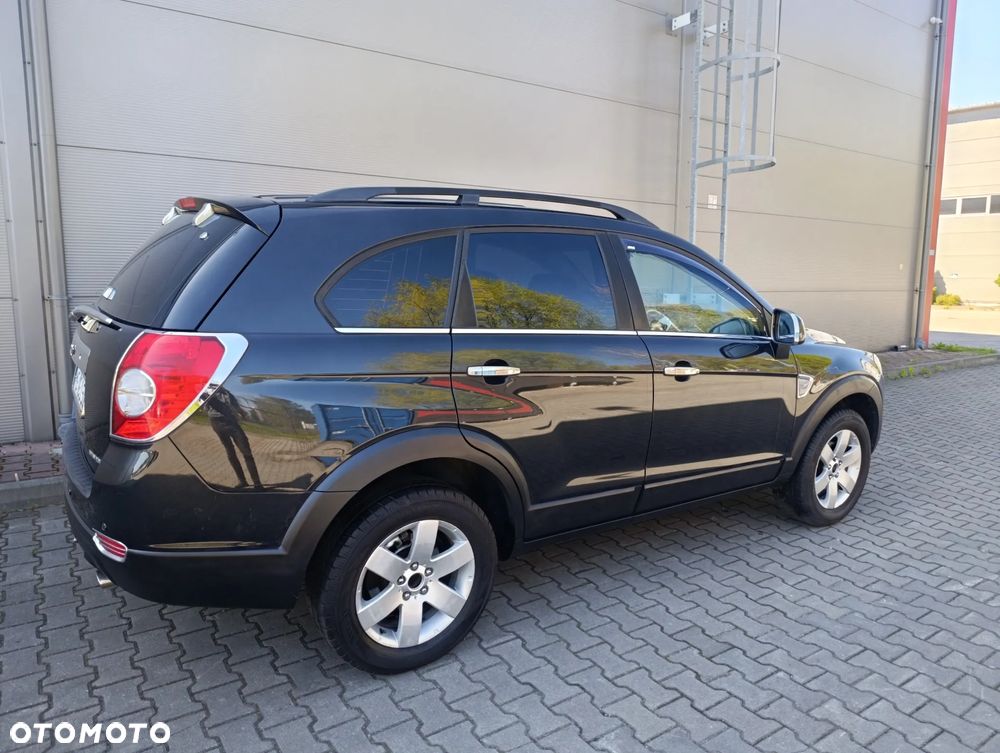 Chevrolet Captiva 2.4 2WD 7 Sitzer LS Family Edition - 9