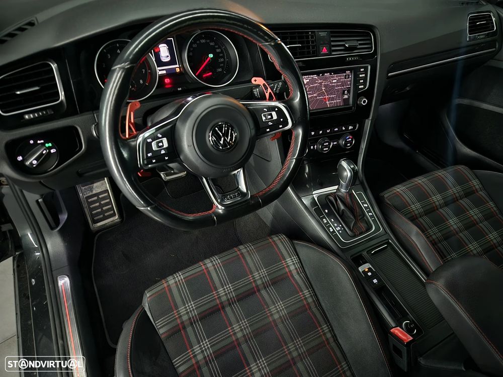 VW Golf 2.0 TSi GTi DSG - 9