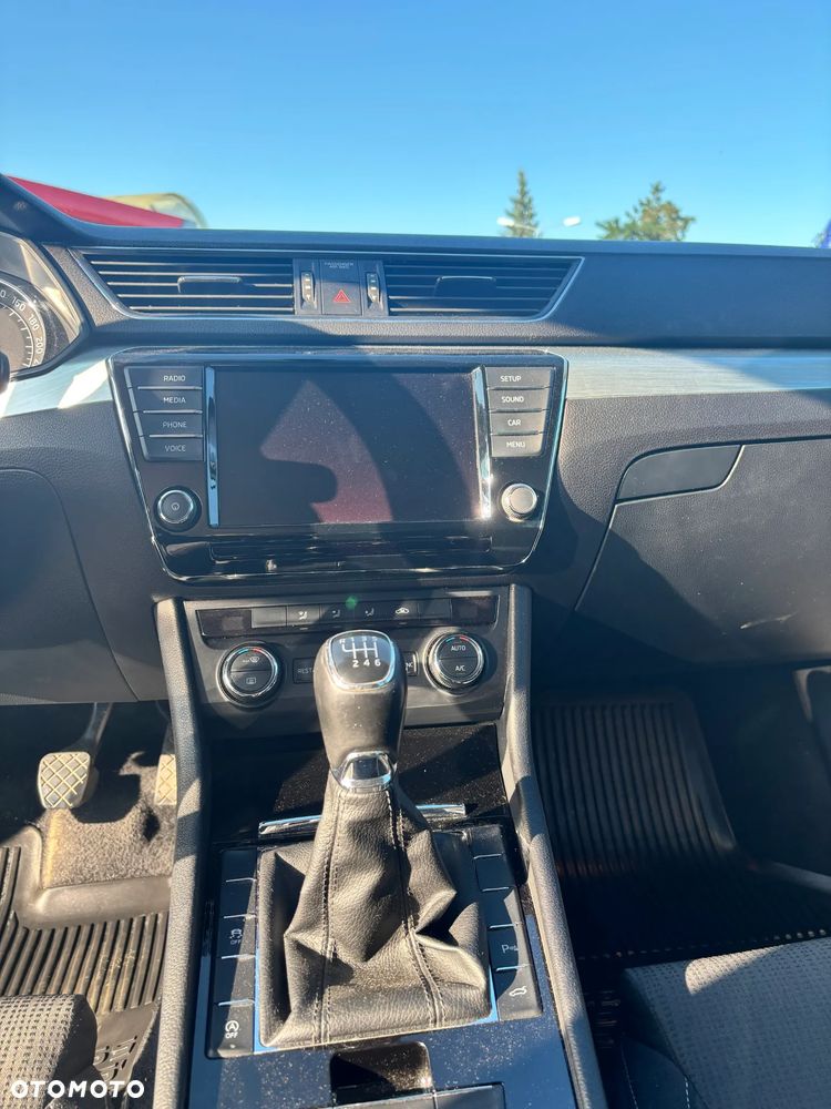 Skoda Superb 2.0 TDI Ambition - 15