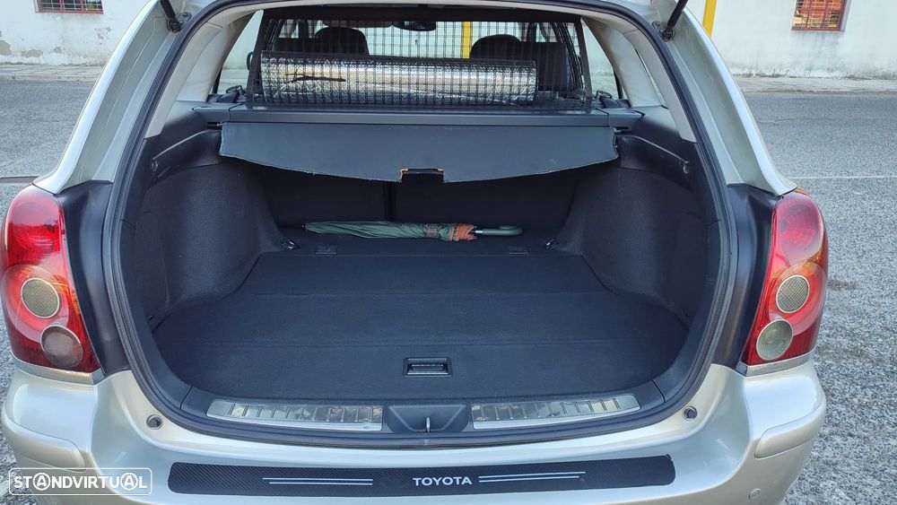 Toyota Avensis SW - 3