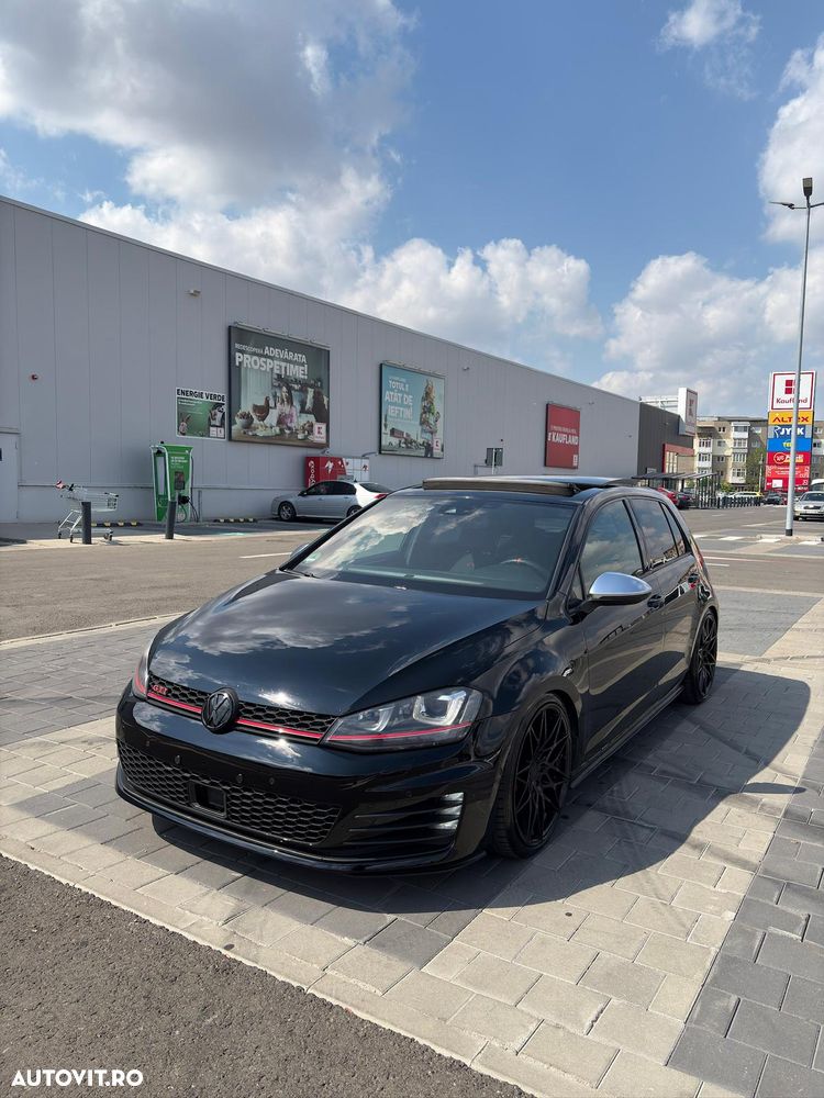 Volkswagen Golf GTI Performance BlueMotion Technology DSG - 1