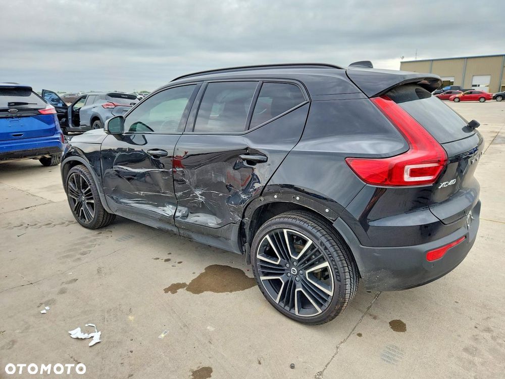 Volvo XC 40 B5 B AWD Geartronic RDesign - 6
