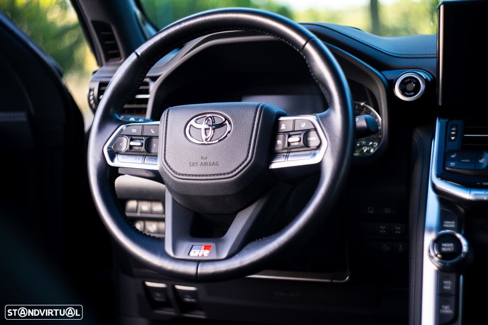 Toyota Land Cruiser - 21