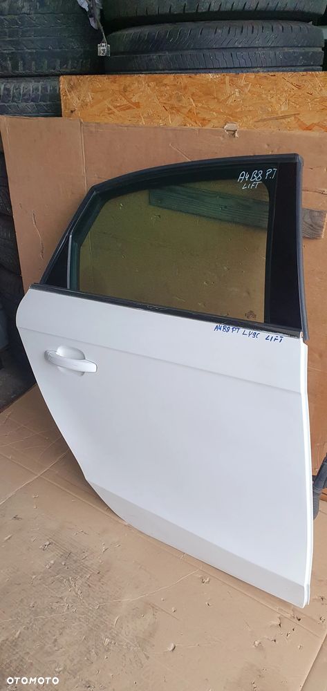 Drzwi prawy tył prawe tylne A4 B8 Sedan LY9C - 3