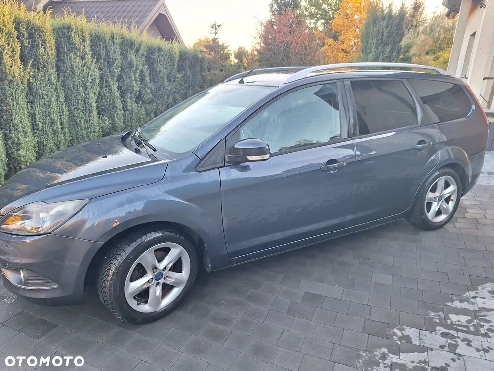 Ford Focus 2010 photo 4