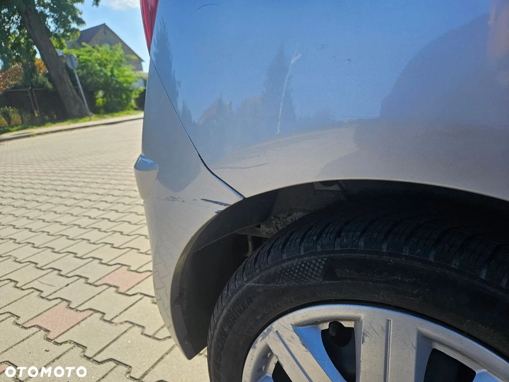 Hyundai i10 - 11