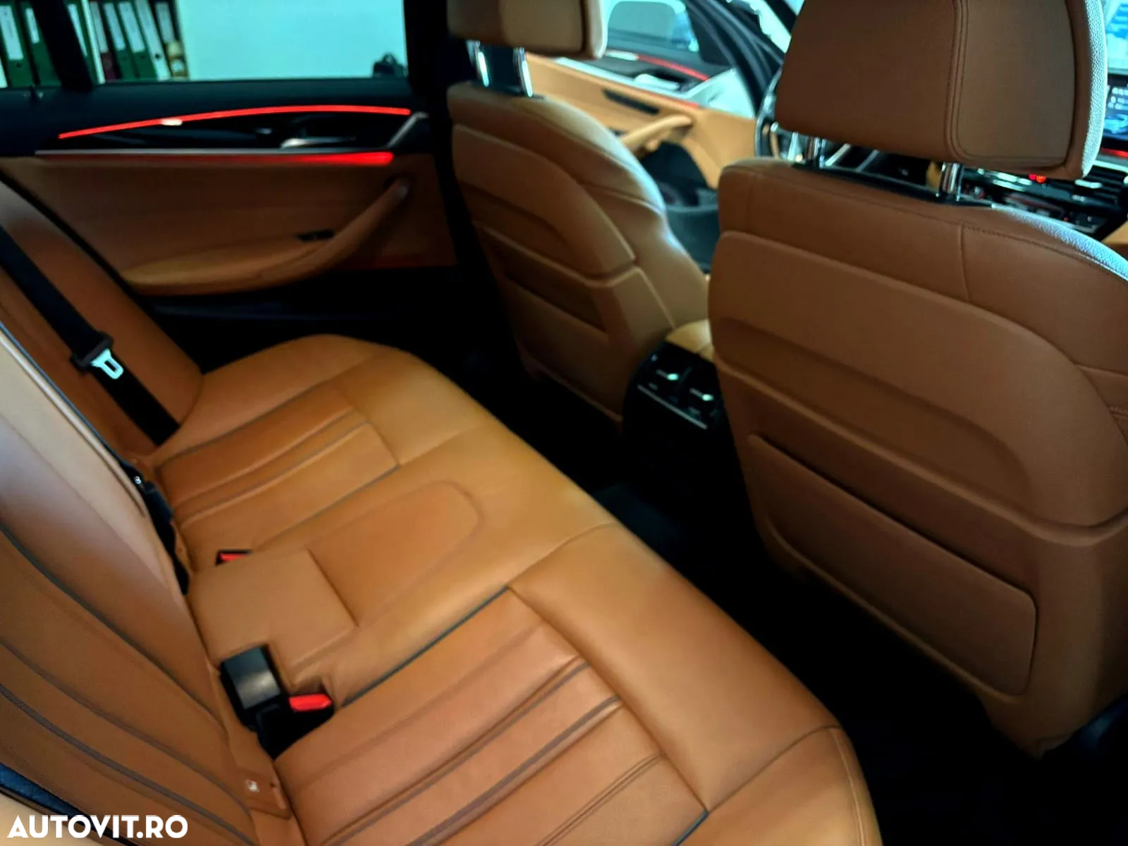 BMW Seria 5 530d xDrive Aut. Sport Line - 26