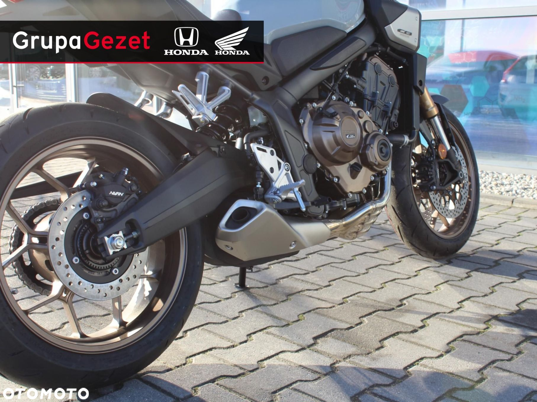 Honda CB - 12
