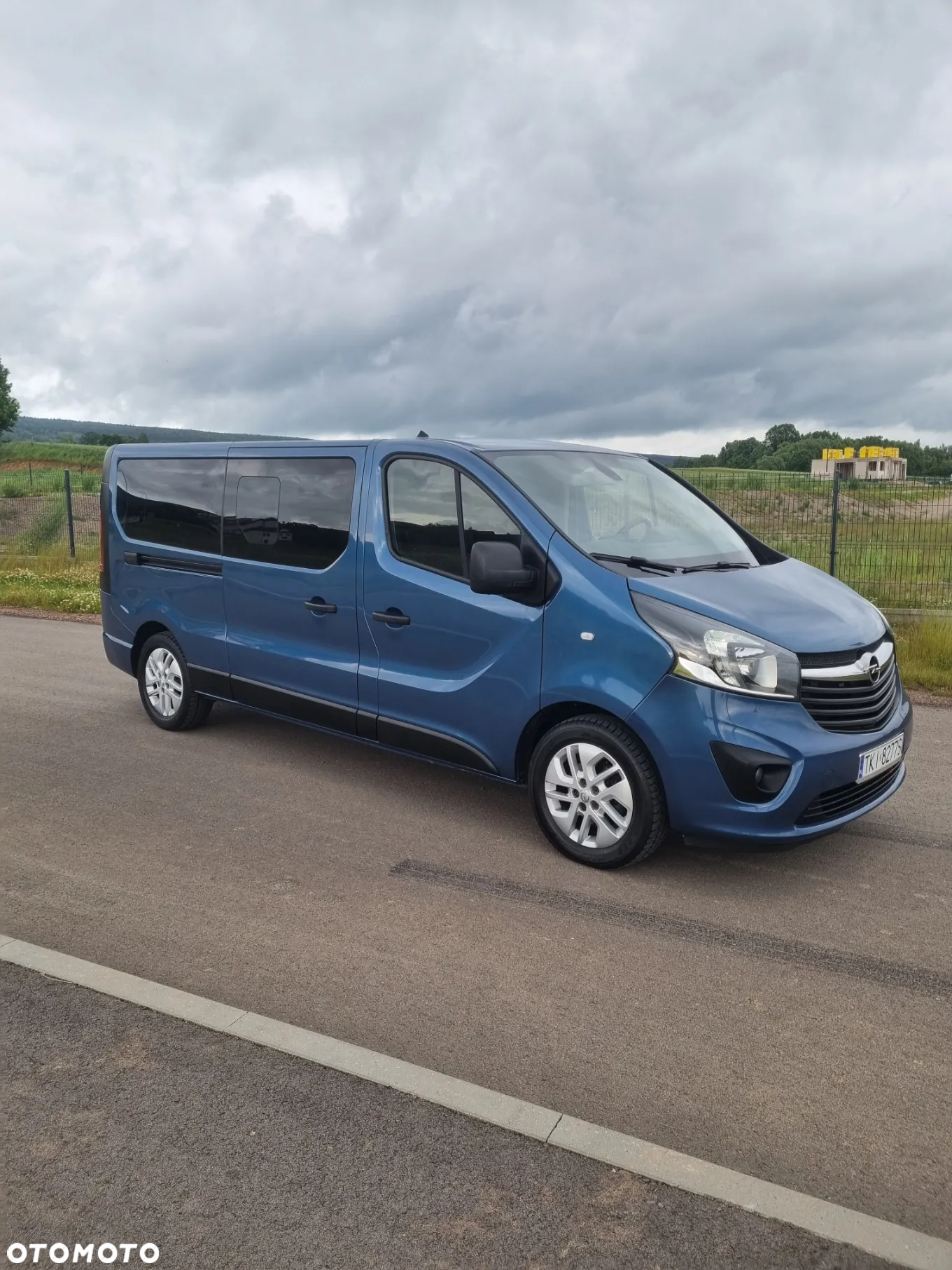 Opel Vivaro - 10
