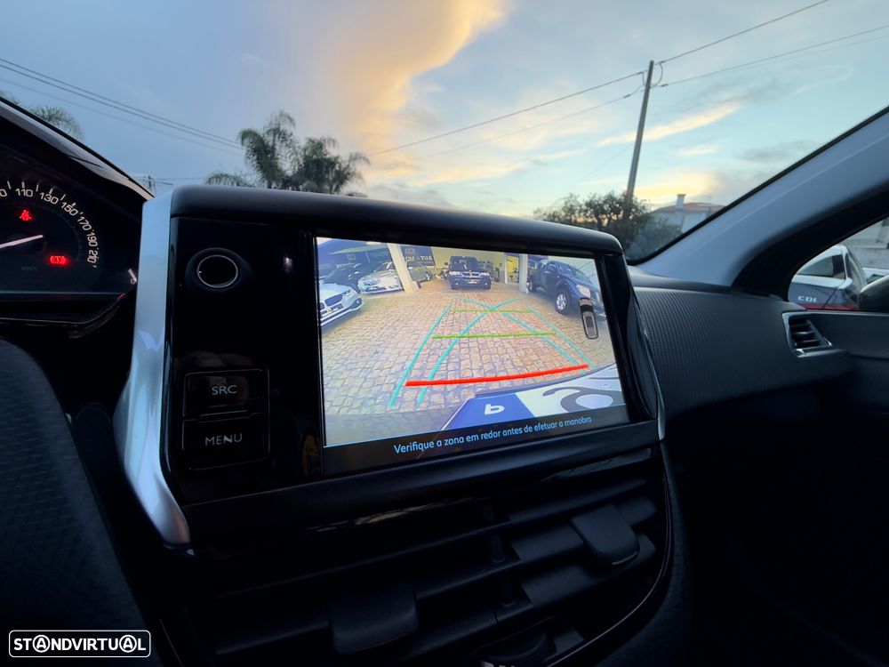 Peugeot 2008 1.5 BlueHDi Signature - 53