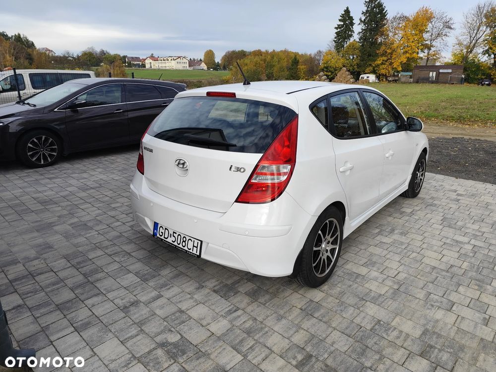 Hyundai i30 1.6 Premium - 9