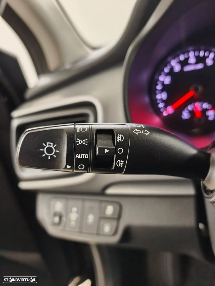 Kia Stonic 1.2 Dynamic — fotografia 14