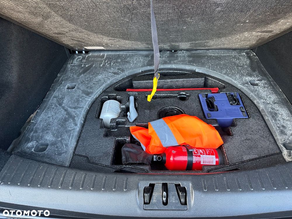 Ford Kuga - 17