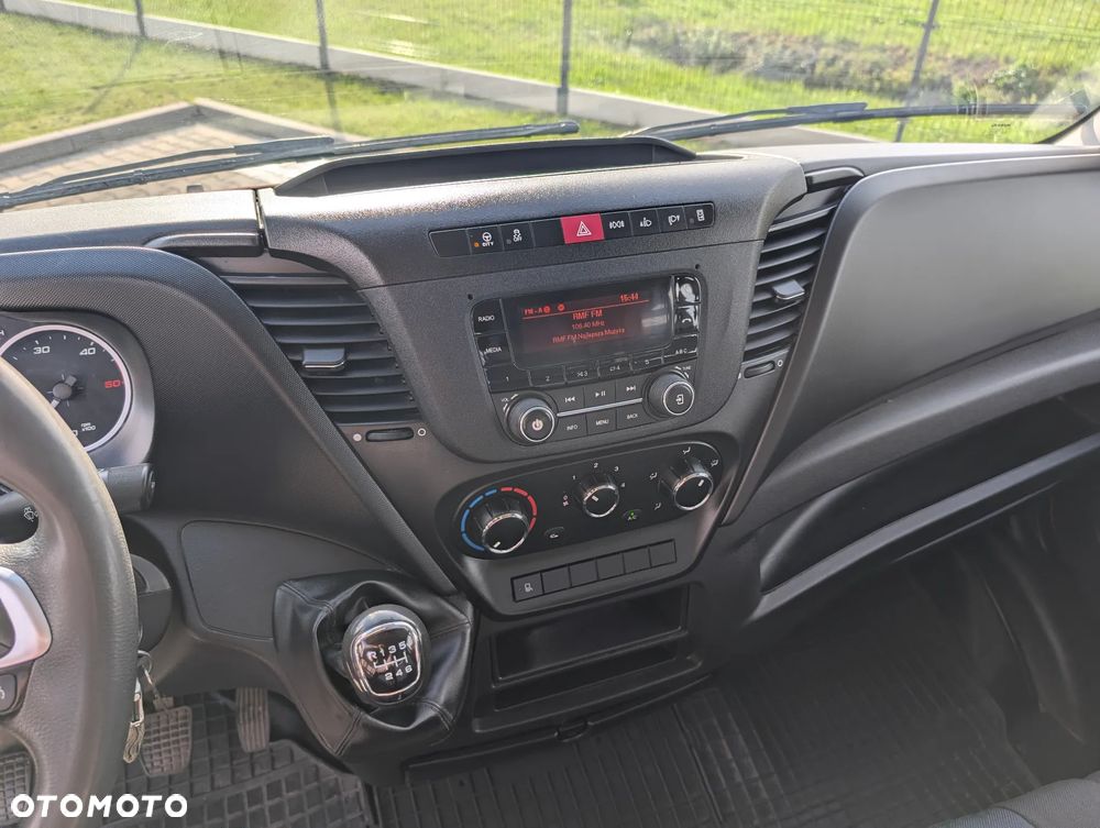 Iveco Daily 35S16 Doka 7os. Salon PL - 17
