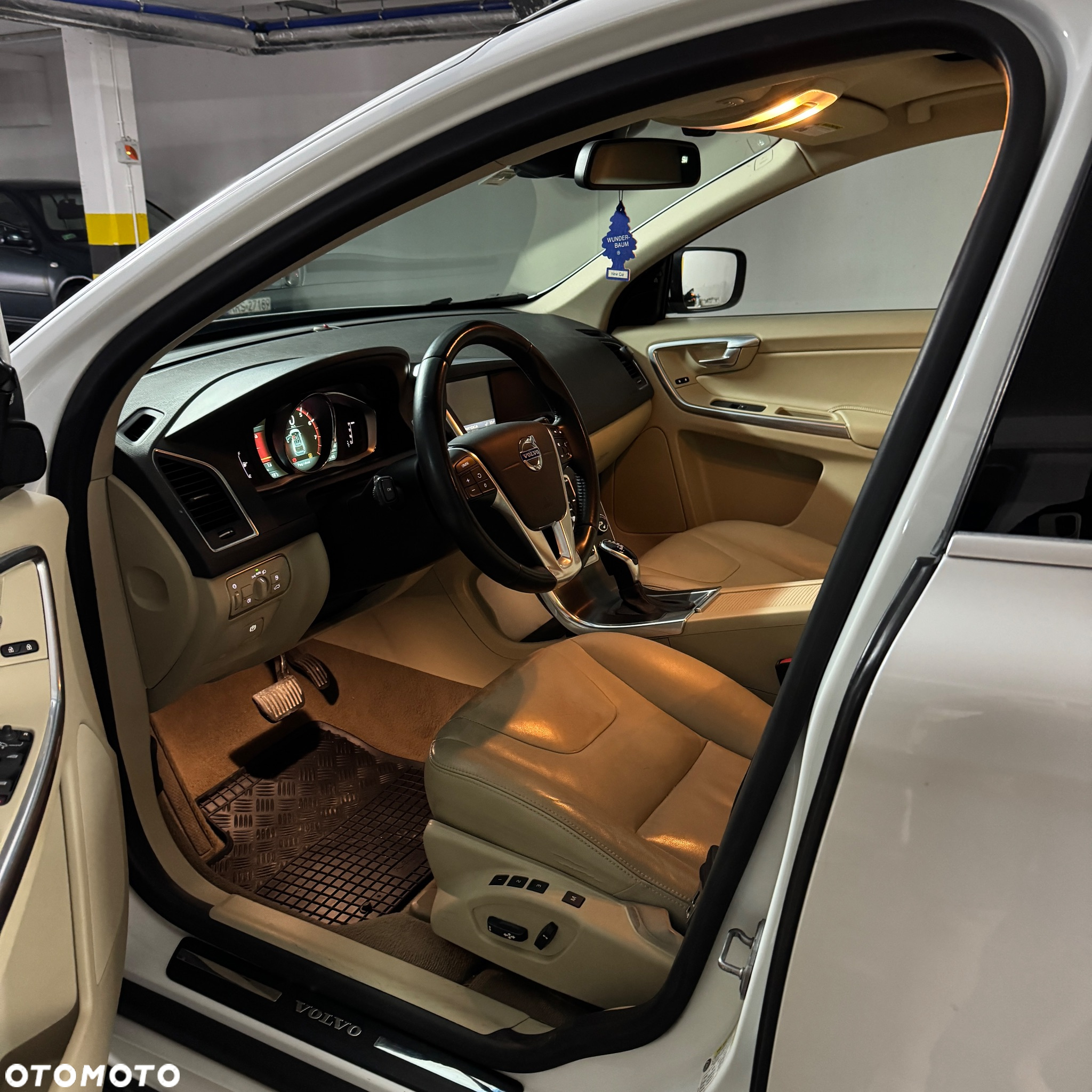 Volvo XC 60 T5 Drive-E Momentum - 9