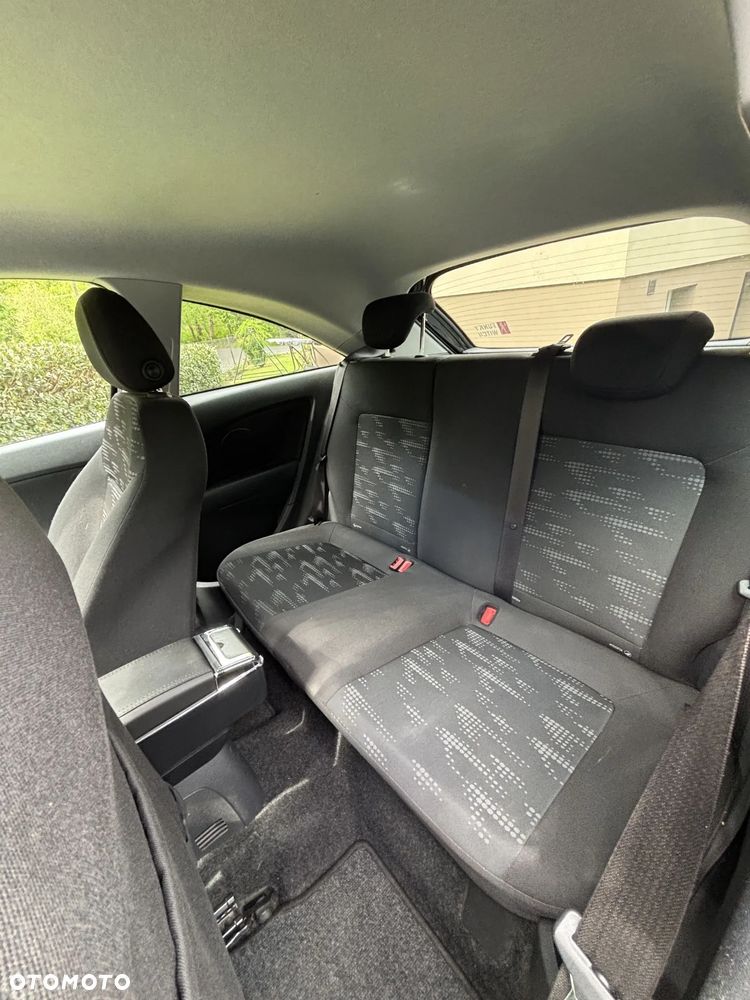 Opel Corsa 1.4 16V Satellite - 7