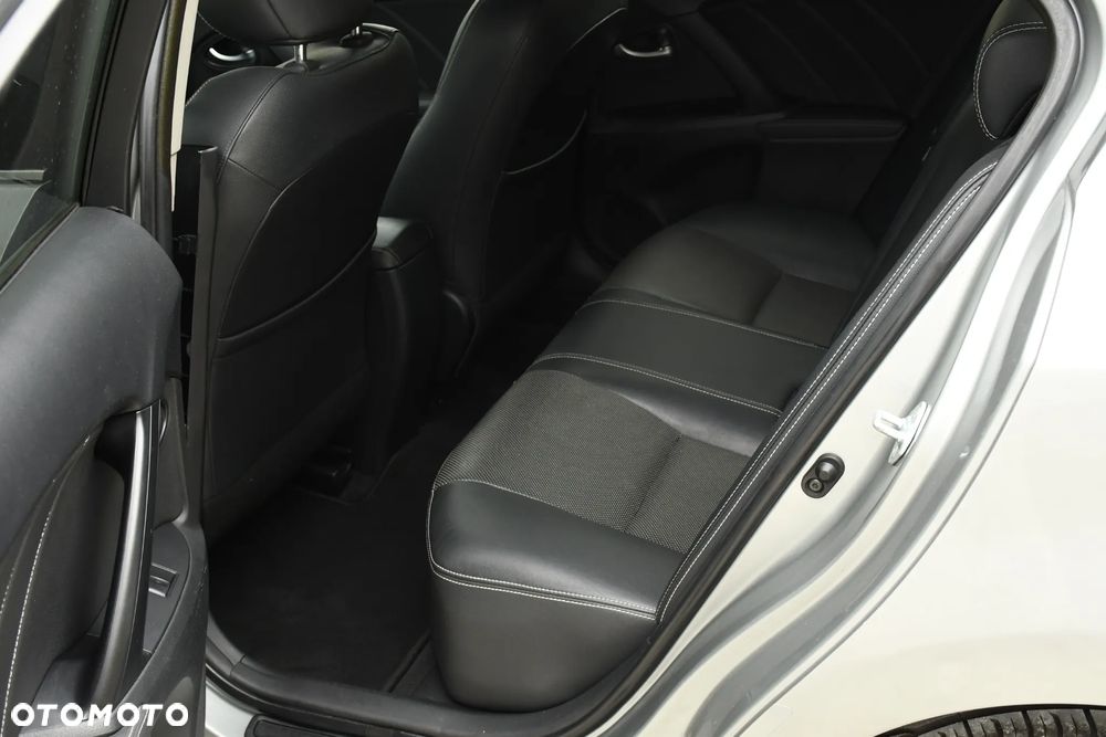 Toyota Avensis 2.0 D-4D Active Business - 11