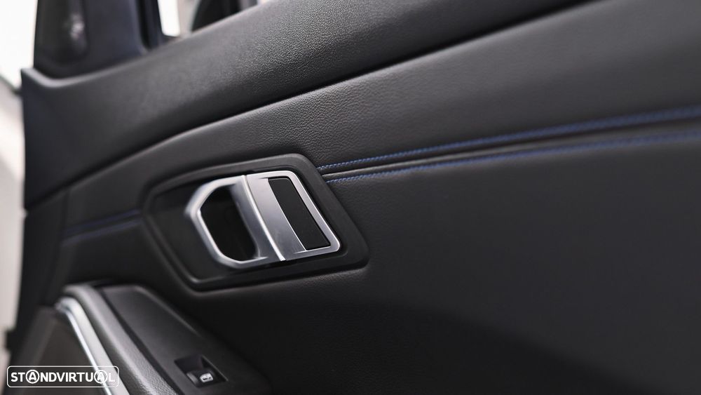 BMW 330 e Aut. M Sport - 44