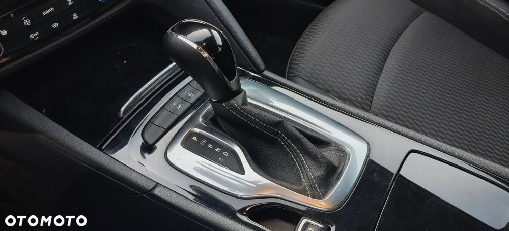 Opel Insignia 1.5 T Elite S&S - 32