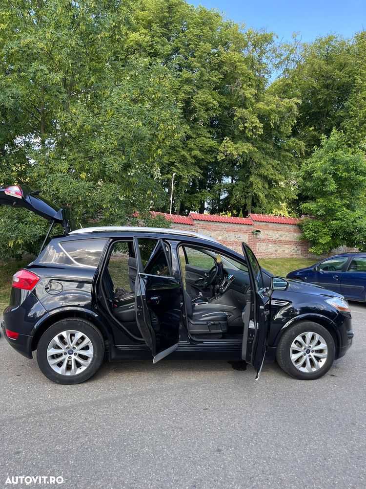 Ford Kuga 2.0 TDCi 4x4 Aut. Titanium - 3