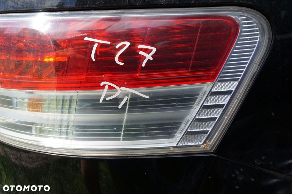 LAMPA TYLNA PRAWA AVENSIS III T27 PH1 KOMBI 81551-05260 TOYOTA 2009-2011 - 3