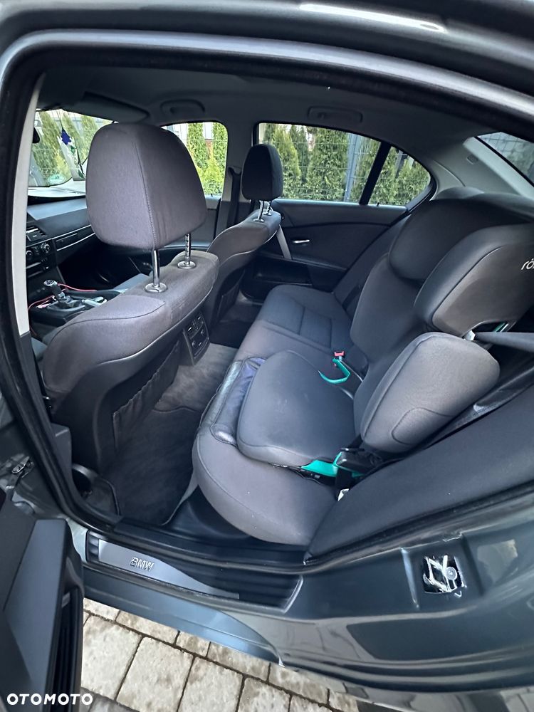 BMW Seria 5 525i - 9