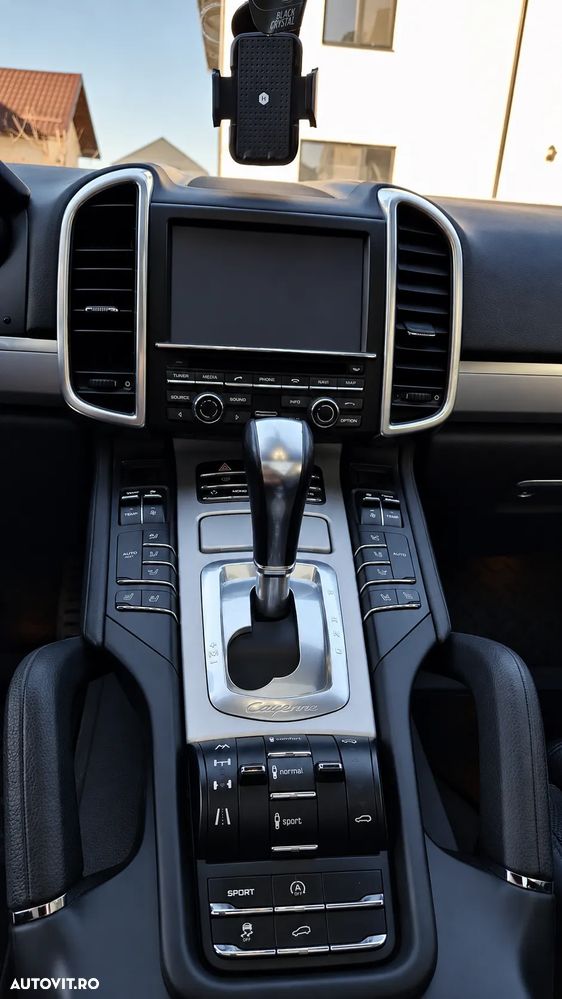Porsche Cayenne - 18