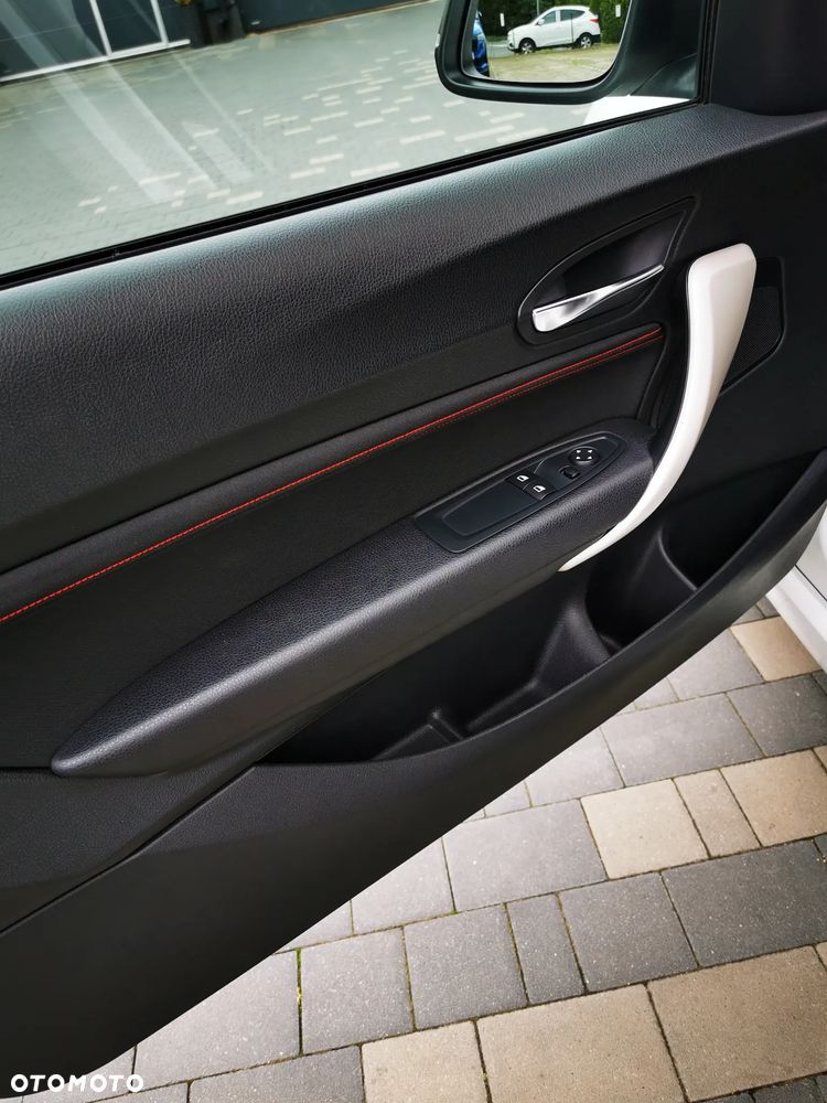 BMW Seria 1 116i Sport Line - 12