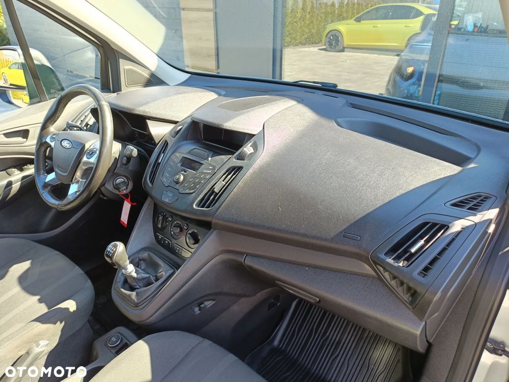 Ford Transit Connect - 28