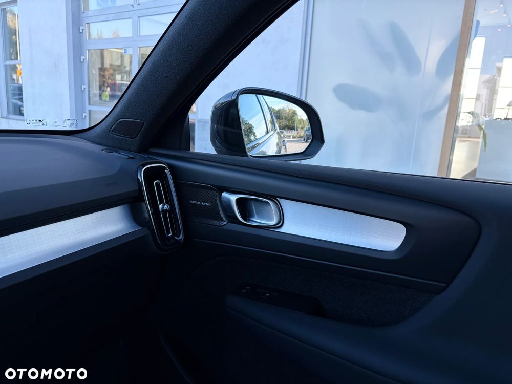 Volvo XC 40 - 18
